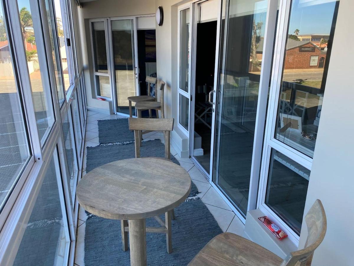 Modern Apartment Walking Distance To Main Beach Restaurants And Other Amenities Jeffreysbugten Eksteriør billede
